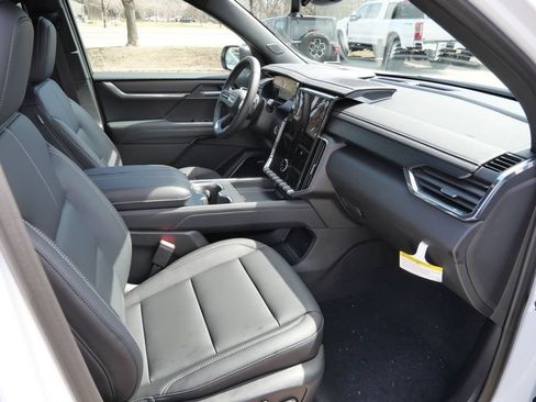 New 2026 GMC Acadia Elevation w/ Black Edition AWD/4WD image 27