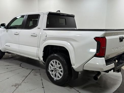 Certified 2024 Toyota Tacoma SR5 image 7