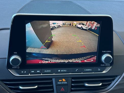 Used 2025 Nissan Altima 2.5 SV FWD image 20