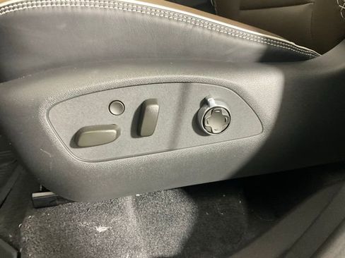 New 2026 GMC Acadia Denali Ultimate w/ LPO, Floor Liner Package image 29