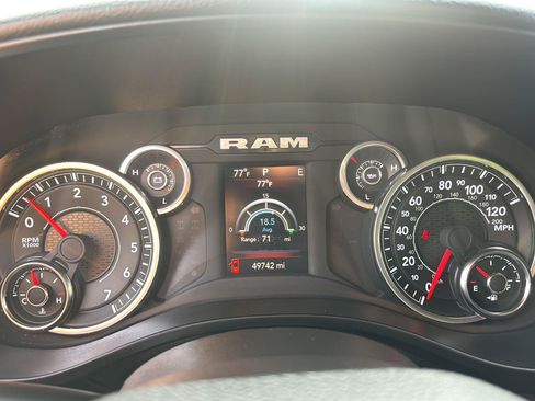 Used 2023 RAM 1500 Big Horn w/ Trailer Tow Group AWD/4WD image 3