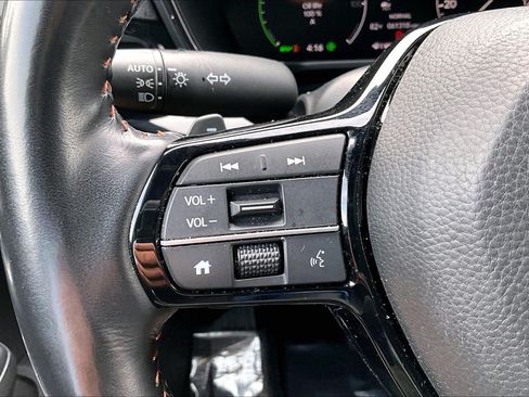 Used 2025 Honda CR-V Sport Touring image 17