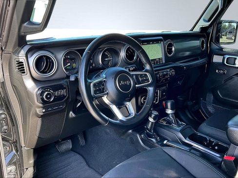 Used 2022 Jeep Wrangler Unlimited Rubicon 4xe image 4