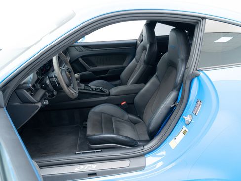 Certified 2022 Porsche 911 GT3 image 18