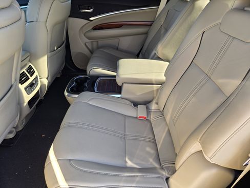 Used 2017 Acura MDX SH-AWD w/ Advance Package image 10