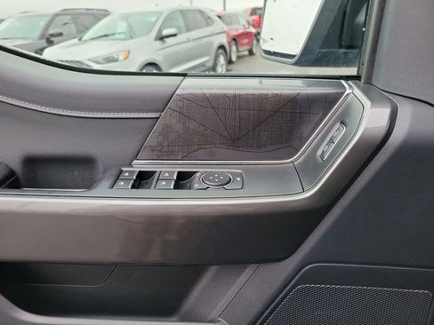 Certified 2022 Ford F150 XLT w/ Equipment Group 302A High image 18