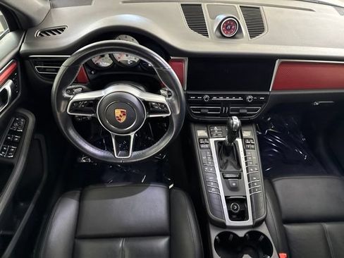 Used 2020 Porsche Macan AWD/4WD image 24