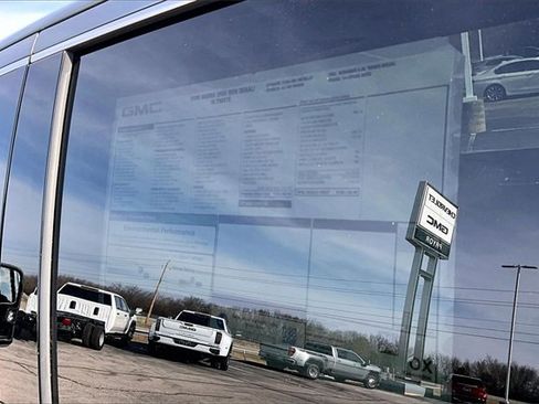 New 2026 GMC Sierra 3500 Denali Ultimate w/ LPO, Black Badging Package image 14