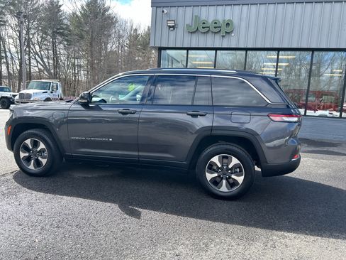 Used 2023 Jeep Grand Cherokee 4WD 4xe image 9