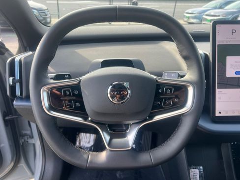 Used 2025 Volvo EX30 Ultra image 11