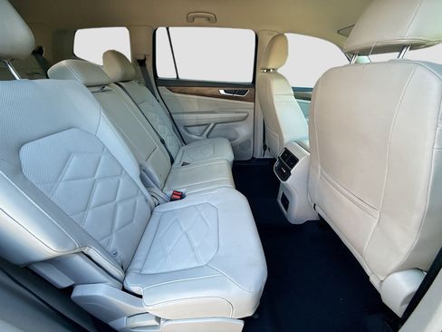 Used 2024 Volkswagen Atlas SE image 29