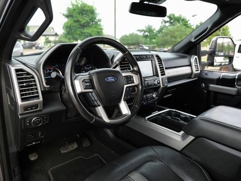 Used 2021 Ford F250 Platinum w/ FX4 Off-Road Package image 12