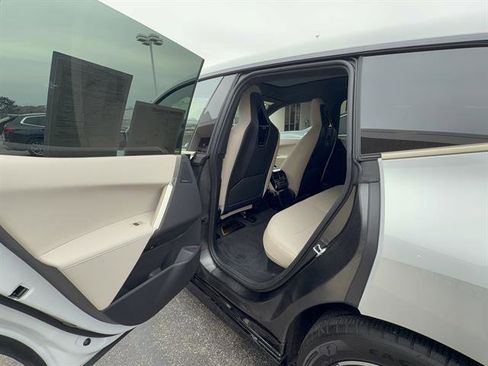 Certified 2023 BMW iX xDrive50 w/ Premium Package image 22