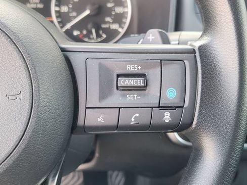 Used 2024 Nissan Rogue SV FWD image 23
