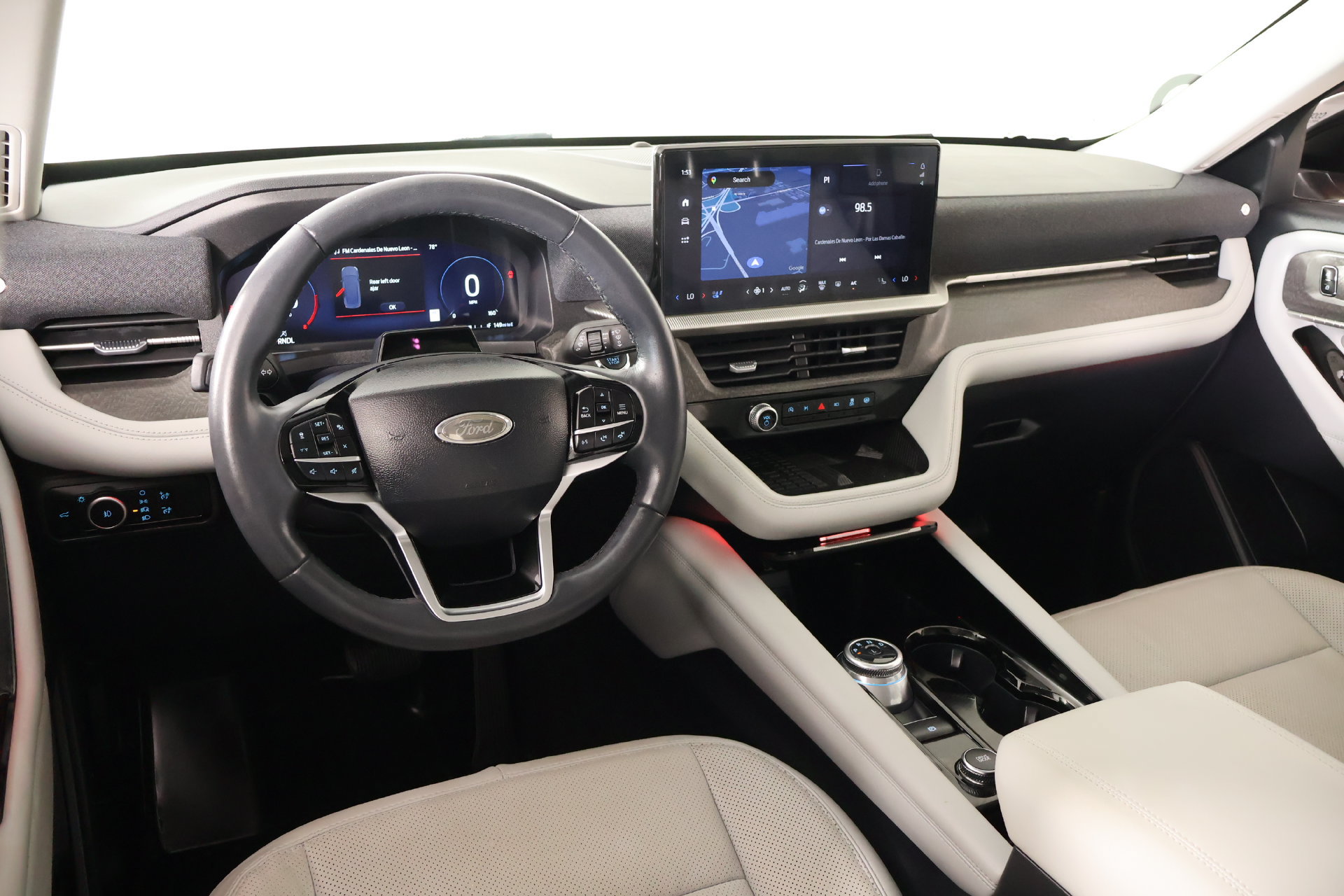 Used 2025 Ford Explorer Platinum w/ Ultimate Package AWD/4WD image 2