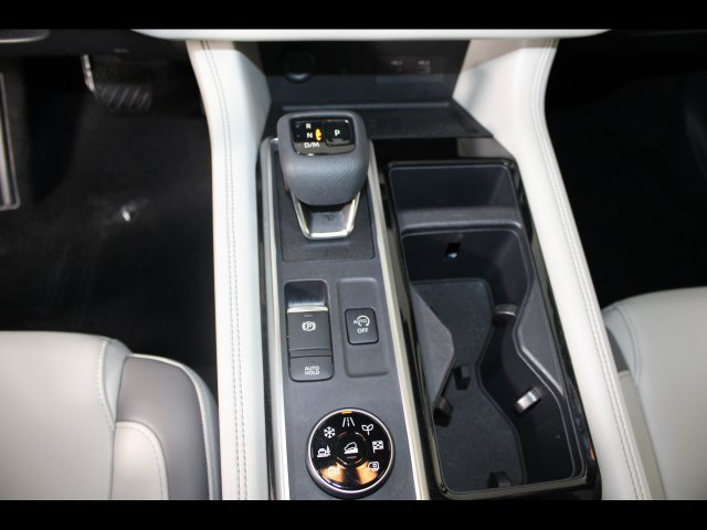 Used 2022 Nissan Pathfinder Platinum AWD/4WD image 27