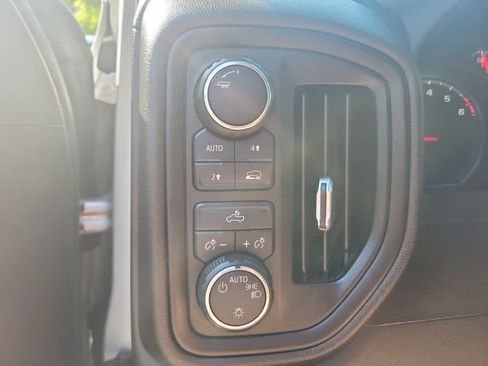 Used 2020 Chevrolet Silverado 1500 Custom w/ Custom Value Package AWD/4WD image 16