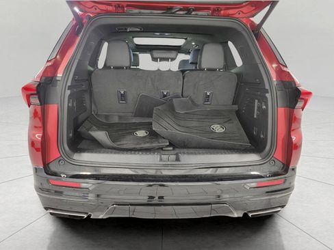 Used 2025 Buick Enclave Sport Touring w/ Power Package AWD/4WD image 15