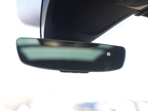 Used 2023 Volkswagen Tiguan SE R-Line image 30