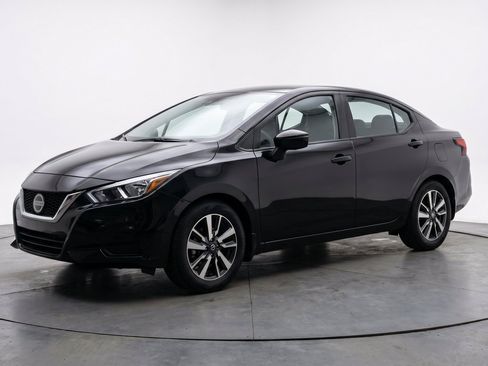 Used 2025 Nissan Versa SV FWD image 3