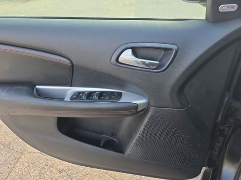 Used 2018 Dodge Journey GT image 29