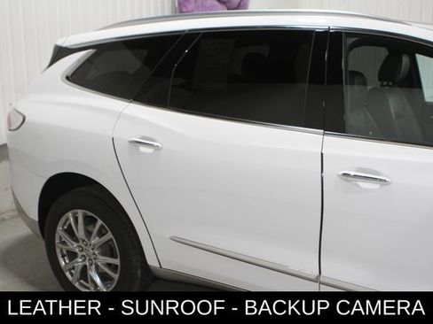 Used 2023 Buick Enclave Essence w/ Experience Buick Package FWD image 4