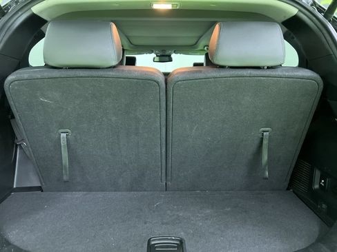 Used 2017 Hyundai Santa Fe FWD image 18