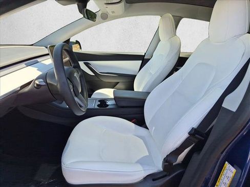 Used 2021 Tesla Model Y Long Range AWD/4WD image 16