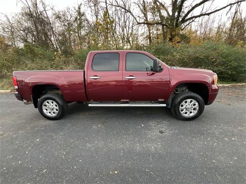 Used 2013 GMC Sierra 3500 Denali w/ Suspension Package, Off-Road image 4