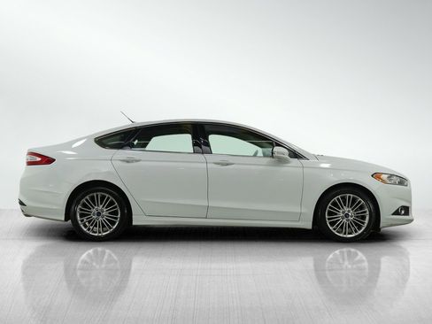 Used 2015 Ford Fusion SE w/ Equipment Group 202A image 6