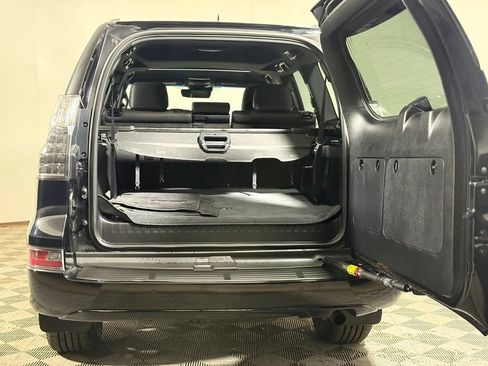 Used 2021 Lexus GX 460 Premium w/ Premium Package AWD/4WD image 6