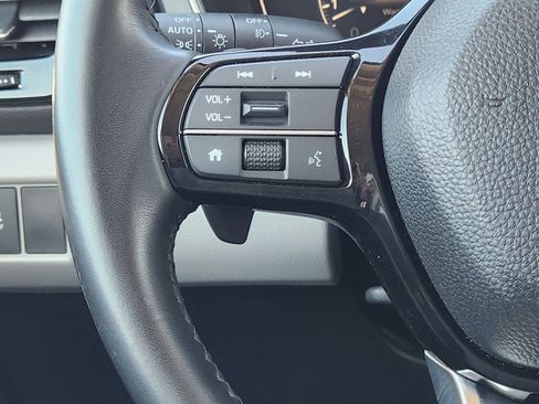 Certified 2025 Honda Pilot EX-L image 27