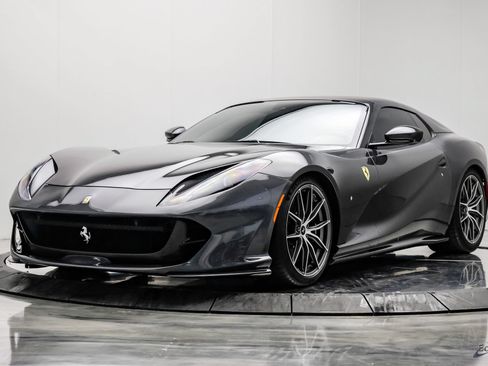 Used 2023 Ferrari 812 GTS RWD image 7