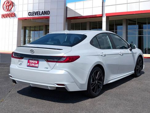 Used 2025 Toyota Camry XSE AWD/4WD image 7