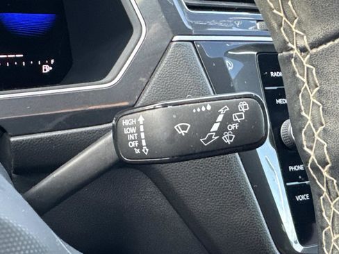 Certified 2023 Volkswagen Tiguan SE image 27