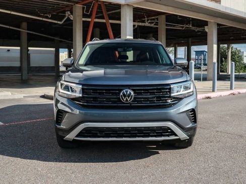 Used 2023 Volkswagen Atlas SE w/ Black Wheel Package image 4