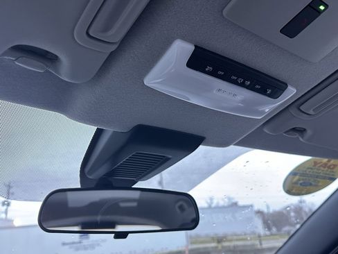 Used 2021 Nissan Kicks SR w/ SR Premium Package image 28