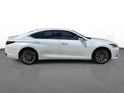 Certified 2025 Lexus ES 300h Ultra Luxury w/ Accessory Package (Z1) FWD image 2