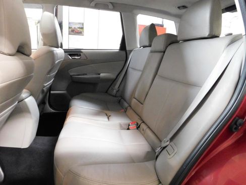 Used 2012 Subaru Forester 2.5X Limited AWD/4WD image 12