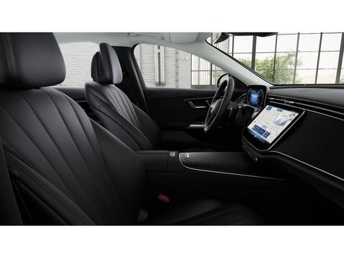 New 2026 Mercedes-Benz E 350 4MATIC Sedan image 4