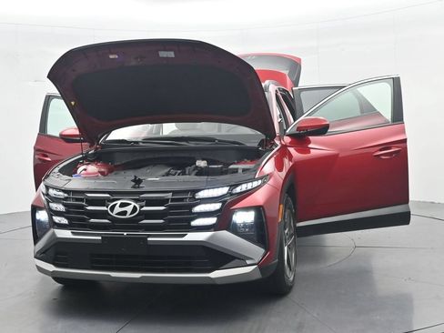 Used 2025 Hyundai Tucson SEL FWD image 48