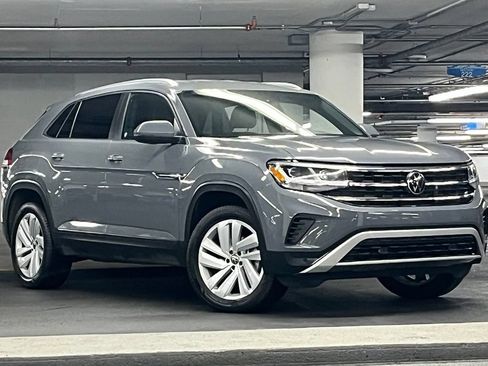Certified 2023 Volkswagen Atlas Cross Sport SE AWD/4WD image 2