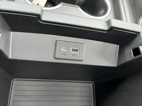 Certified 2023 GMC Yukon SLT AWD/4WD image 24