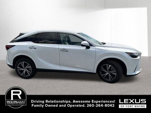 Used 2024 Lexus RX 350 FWD w/ Technology Package image 3