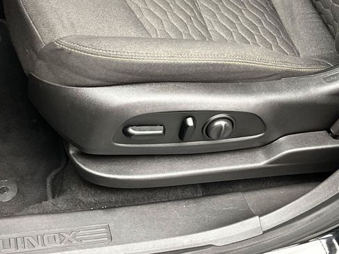 Used 2020 Chevrolet Equinox LT AWD/4WD image 9