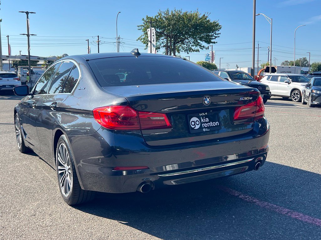 Used 2019 BMW 530e w/ Premium Package RWD image 9
