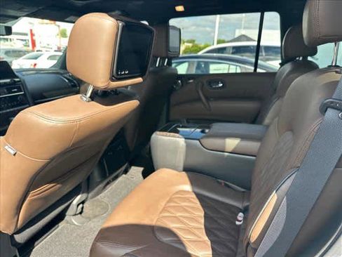 Used 2022 Nissan Armada Platinum w/ Captain's Chairs Package RWD image 5