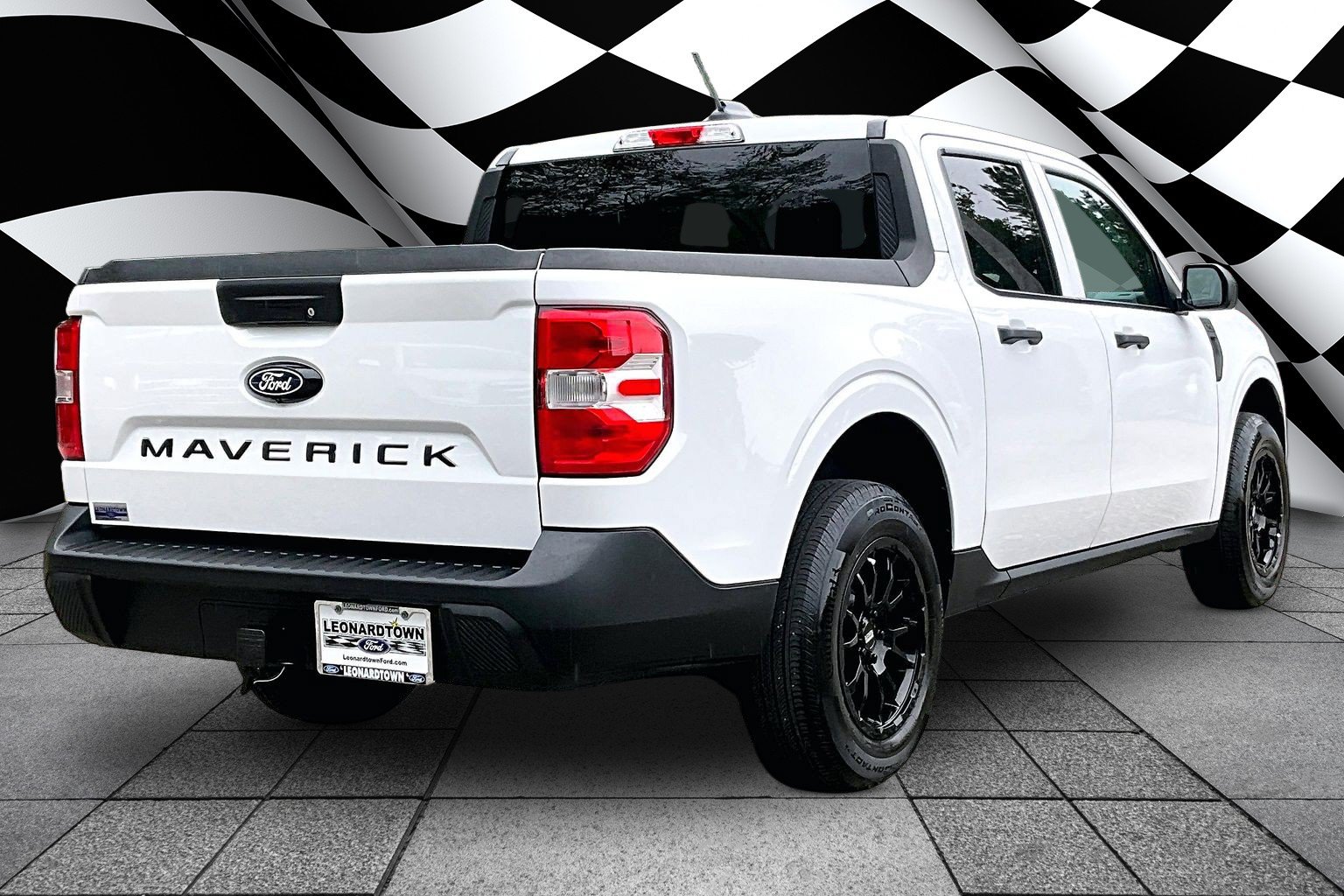 Used 2025 Ford Maverick XL FWD image 2