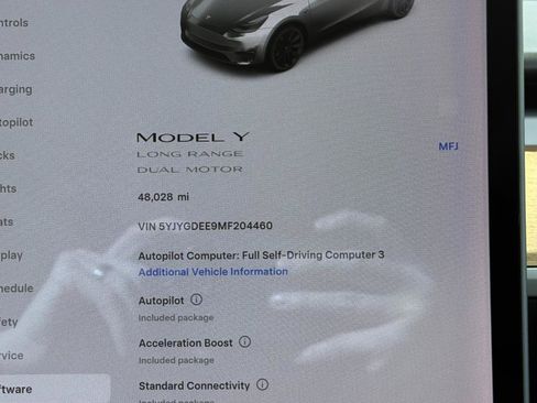 Used 2021 Tesla Model Y Long Range image 11