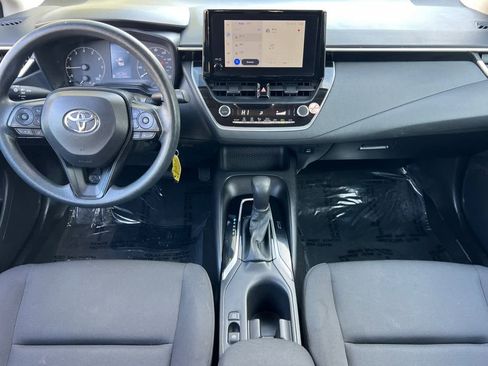 Used 2024 Toyota Corolla LE image 4